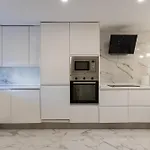 Serenity Luxury Private Near Puerto Banus Будинок відпочинку
