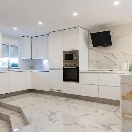 Serenity Luxury Private Near Puerto Banus Будинок відпочинку