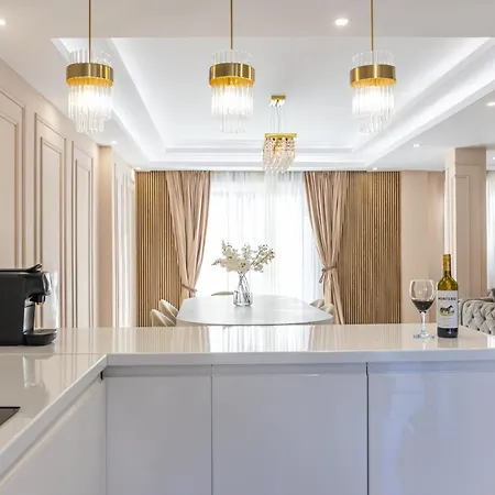 Serenity Luxury Private Near Puerto Banus Hébergement de vacances Marbellac