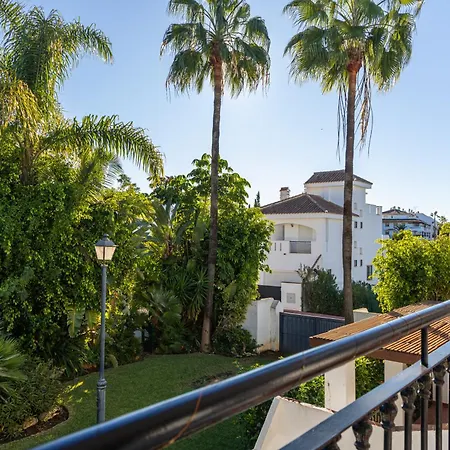 Serenity Luxury Private Near Puerto Banus Nyaraló