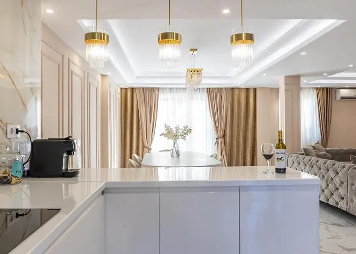 Serenity Luxury Private Near Puerto Banus Hébergement de vacances Marbellac